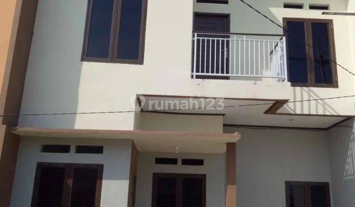 Rumah 2 Lantai. Di Kampung Timur, depan Sdit Ibnu Abbas  1