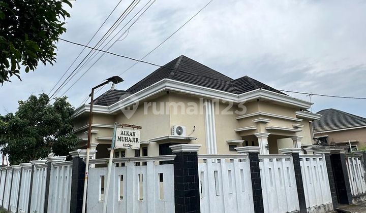 Rumah Mewah Furnished di Indrasari. Sekumpul Banjar 2