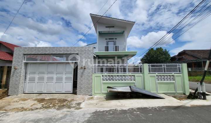 Rumah 2 lantai, komp citra berlian. Banjarbaru 1
