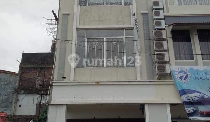 Ruko, 3 Lantai, Full Furnished,Di Marina Plaza. Wenang Manado