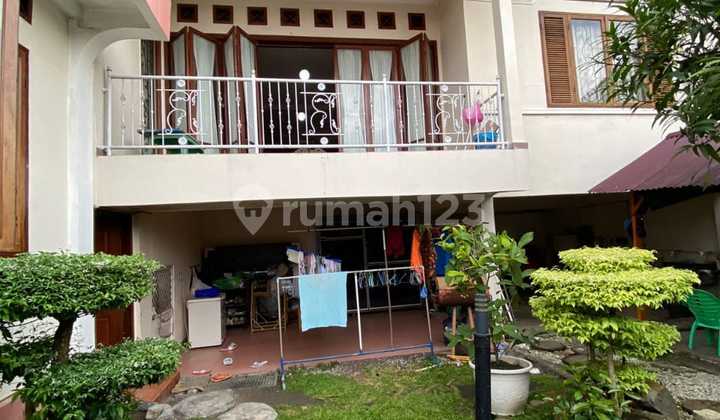 2-story house in Rumbai, Pekanbaru.