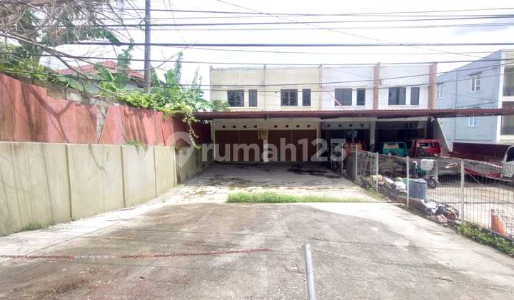 For Sale: 2-Door Shop Building with Freehold Certificate (SHM), Jl MT Haryono, Balikpapan 2