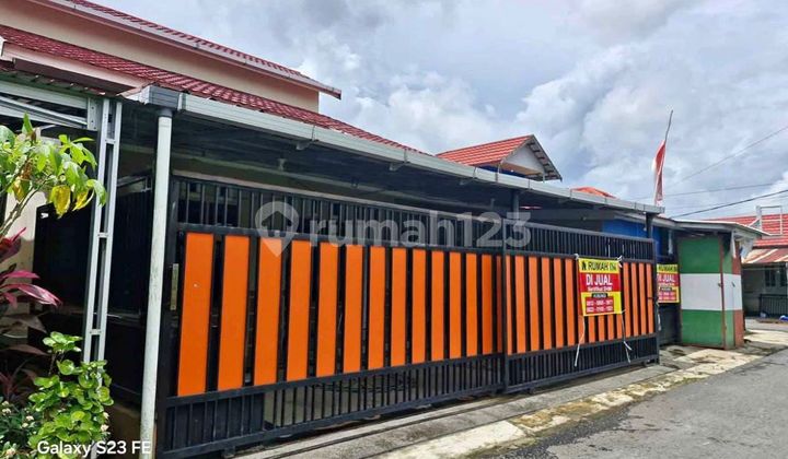 House, 1 Floor, Kayu Bulan Complex. Andai River. North Banjarmasin. Banjarmasin House, 1 Floor, Kayu Bulan Complex. Andai River. North Banjarmasin. Banjarmasin