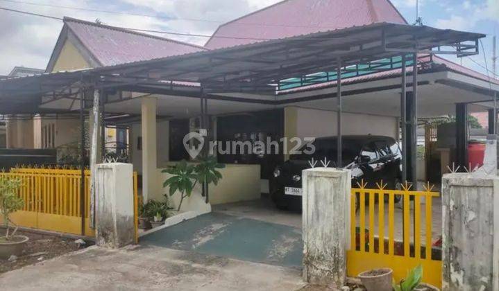 Dijual Rumah di Pusat Kota,  2