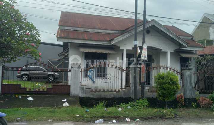 Rumah di Hook Komplek Cendana Mata Air. Lubuk Begalung. Padang