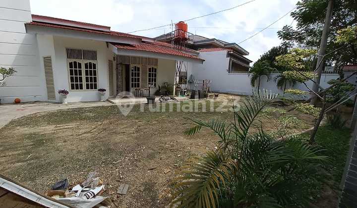 Large Yard House, Dr. Susilo Street, Sail, Pekanbaru