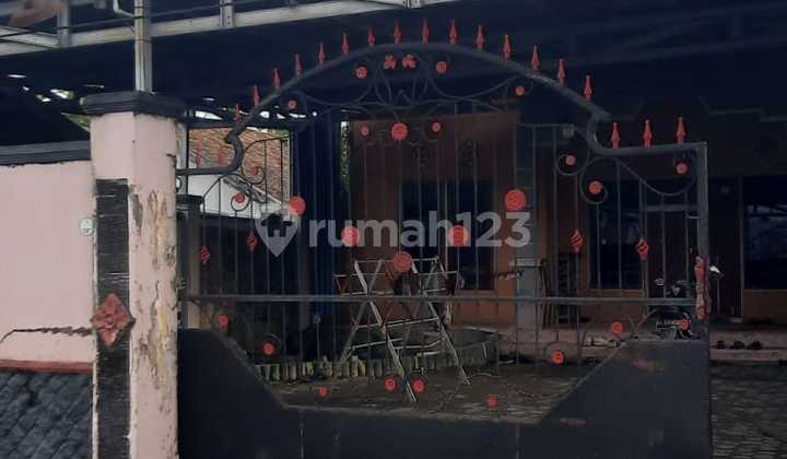 Rumah pinggir Jl. Pangeran, Banjarmasin Utara Rumah pinggir Jl. Pangeran, Banjarmasin Utara