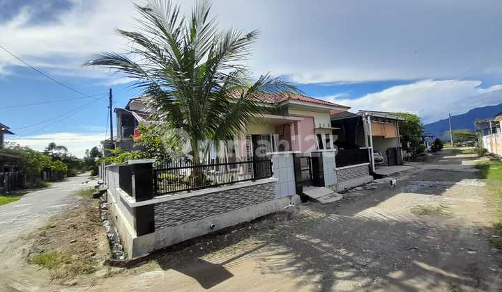 Nice House, Trisandi 4 Housing, Steba, Padang