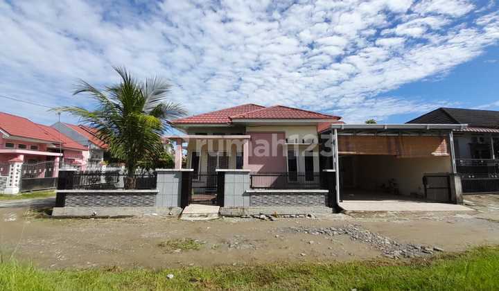 Nice House, Trisandi 4 Housing, Steba, Padang