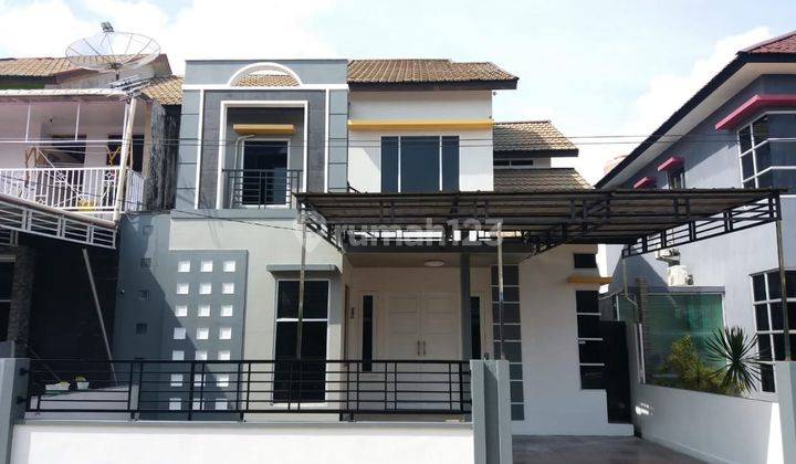 Rumah di komplek Raflesia residence, pontianak 1