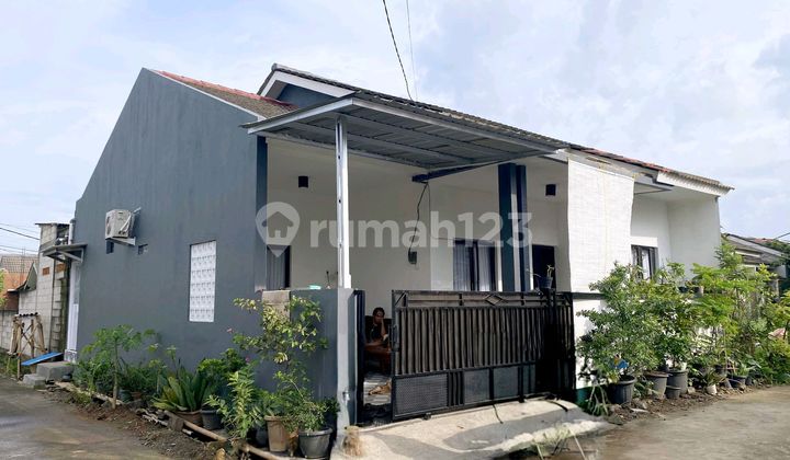 Just Renovated Hook House for Sale Cheap in Harvest City Cileungsi 2