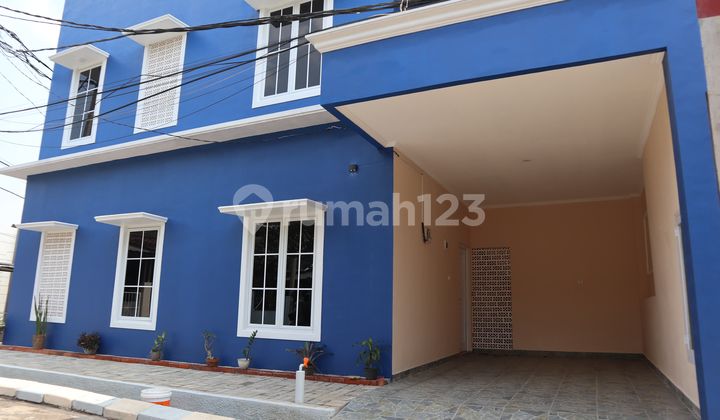 Disewakan Cepat ! Murah Rumah 2 Lantai di Hook Bukit Golf Cibubur