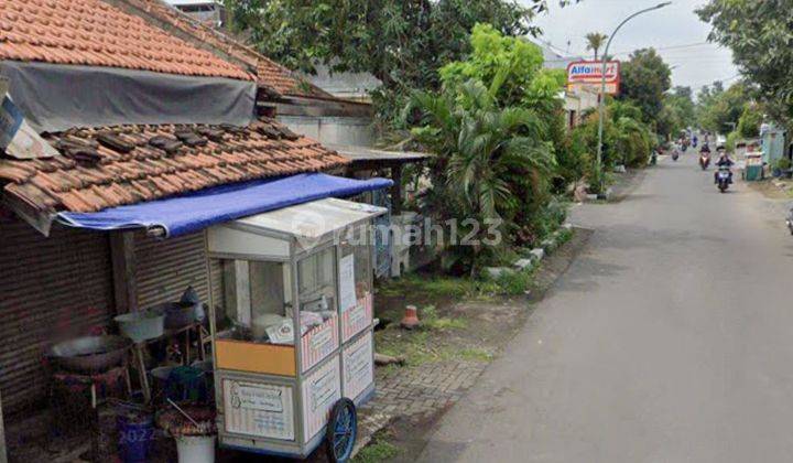 Tanah Dekat Udinus, Tugumuda Semarang 1