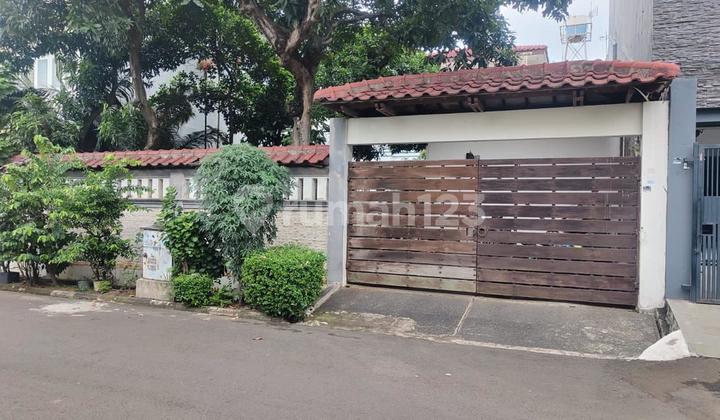 Permata Buana [HOUSE]: Newly renovated, facing north and south. 2