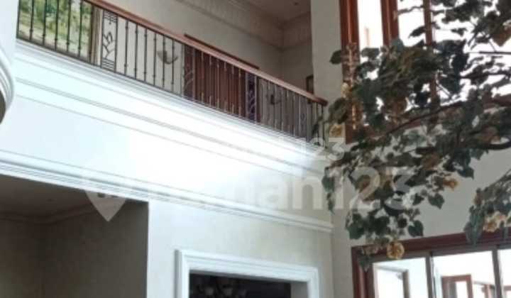 Intercon [Rumah]:Hadap Utara -2Lt-Dgn Pool-Jl Lebar 4 Mobil 1