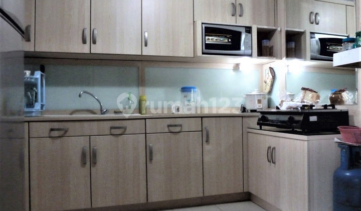 Wesling Kedoya [APT]: 300m ke Pasar Puri-3 Kamar Tidur -Furnished