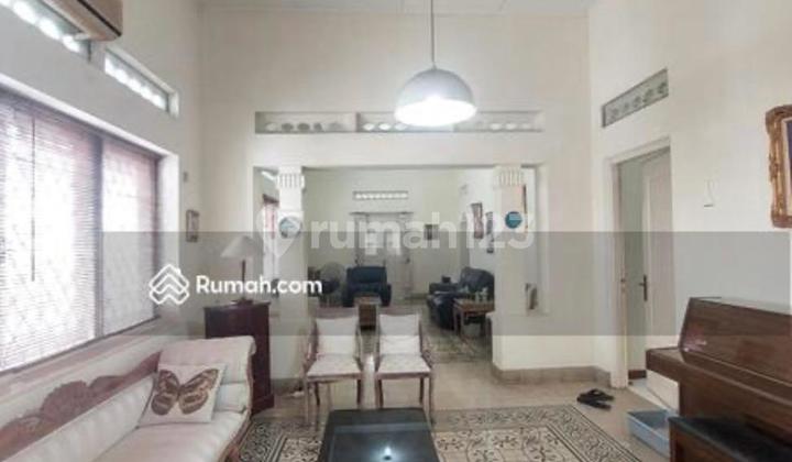 Menteng [RUMAH]: Dijual - Lokasi Strategis- Taman Luas