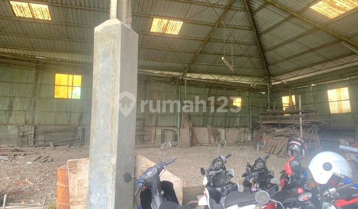 Daan Mogot [GUDANG&TANAH] : Disewakan-2258m, Pinggir jalan raya