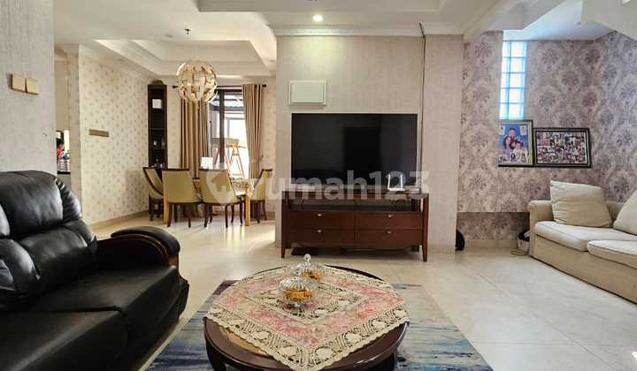 Dijual Rumah 2lantai Town House Di Atas Mall Thamrin City