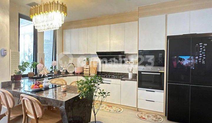 Disewakan Rumah Bagus Dua Lantai Atas Mall Thamrin City 1