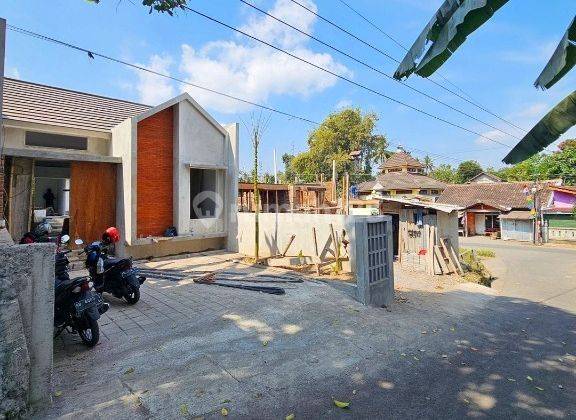 Rumah Cantik, Siap Huni, 8 Menit Ke Pemda Sleman Di Mlati 2