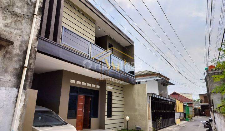 Dijual Rumah 2 Lantai Dekat Mirota Kampus Godean 1