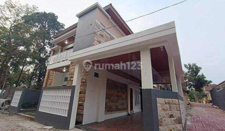 Rumah Cantik 2 Lantai Idaman Design Elegan Di Sleman Utara 1