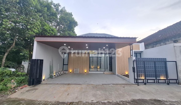 Rumah Modern Siap Huni, Dekat Sekolah Budi Mulia 2 Tajem