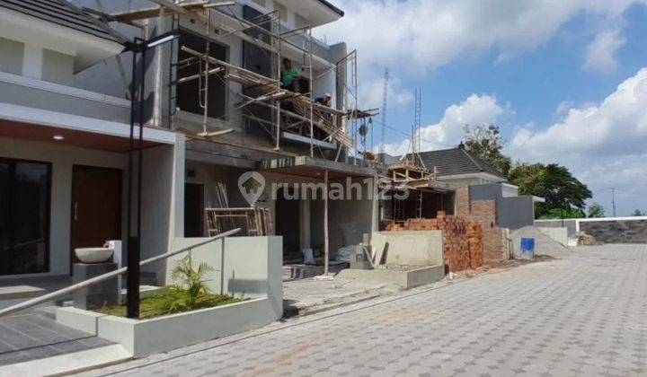 Rumah Cantik Modern Dekat Pasar Prambanan, Klaten