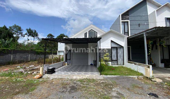 RUMAH CANTIK MINIMALIS DI MAGELANG DEKAT SMA TARUNA NUSANTARA 1