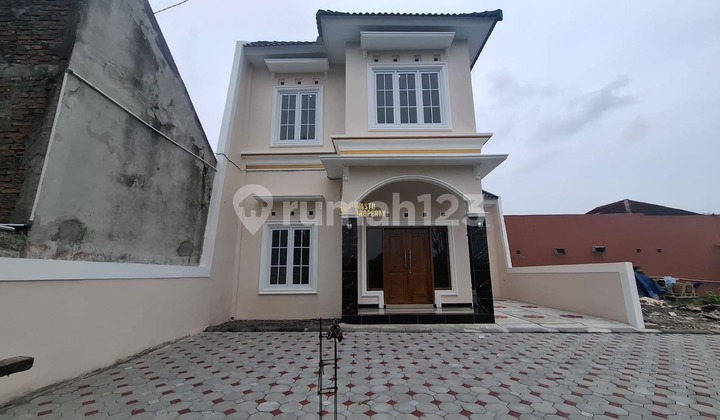 Rumah 2 Lantai, Siap Huni, 5 Menit ke Kids Fun Park di Banguntapan Rumah 2 Lantai, Siap Huni, 5 Menit ke Kids Fun Park di Banguntapan