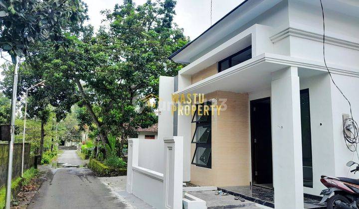 RUMAH CANTIK 2 UNIT, DEKAT JL. BESI JANGKANG NGAGLIK 2