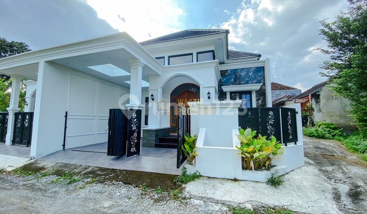 New House with Classic Modern Design, 300 Meters from Jl. Besi Jangkang