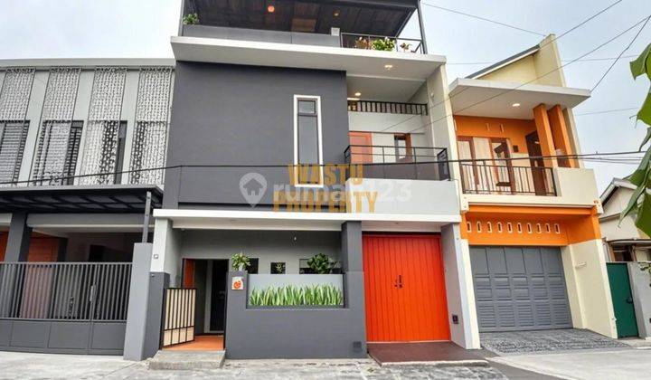 Rumah Cantik 3 Lantai, View Persawahan Hijau Di Maguwoharjo 1