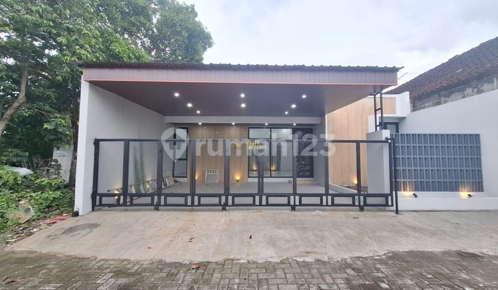 New House Ready to Occupy, Modern Design, 10 Minutes to UPN Campus. New House Ready to Occupy, Modern Design, 10 Minutes to UPN Campus.