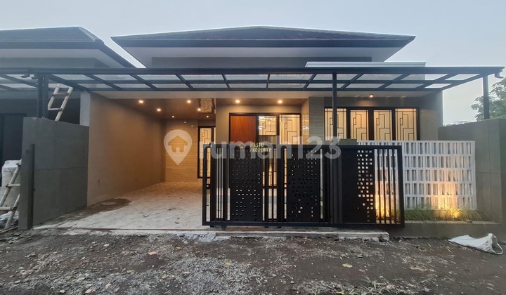 Rumah Baru Modern Dekat Jalan Aspal di Purwomartani, Kalasan Rumah Baru Modern Dekat Jalan Aspal di Purwomartani, Kalasan