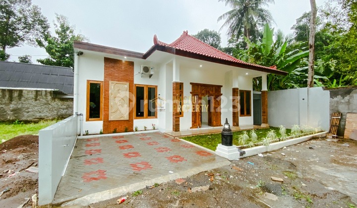 MODERN HOUSE WITH JAVANESE ETHNIC DESIGN, NEAR BOROBUDUR TEMPLE MAGELANG