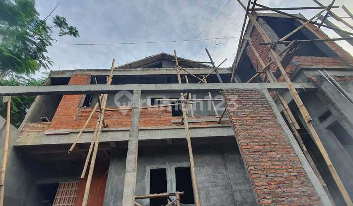 Exclusive Boarding House Near Pakuwon Mall, Fully Furnished 18 Kt in Condong Catur 2