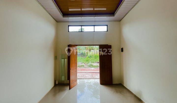 RUMAH CANTIK POSISI HOOK, TIPE BESAR DEKAT SMPN 1 NGEMPLAK 2