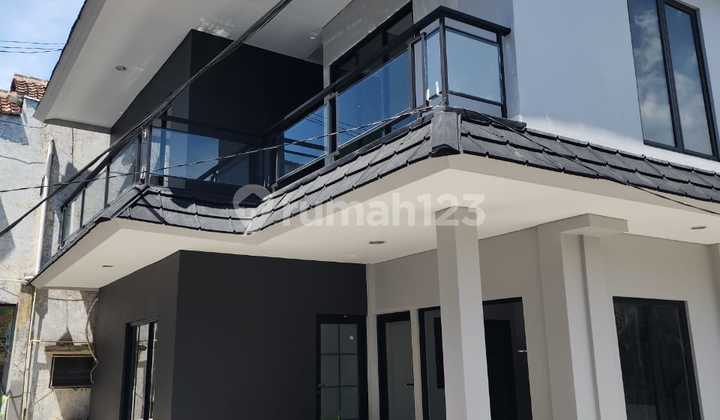 KOST EKSKUSIF POSISI HOOK, LOKASI RING 1 DI KAMPUS UII JAKAL KM 14,5 KOST EKSKUSIF POSISI HOOK, LOKASI RING 1 DI KAMPUS UII JAKAL KM 14,5