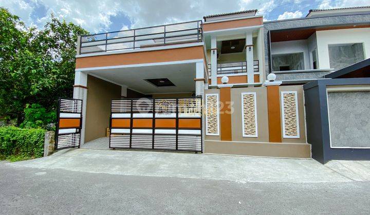 RUMAH MEWAH PRIVATE POLL, FULLY FURNISH DI PURWOMARTANI 1