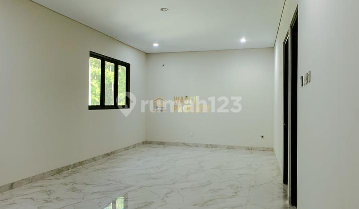 Luxury Spacious Villa +Private Pool on the Outskirts of South Jogja City 2