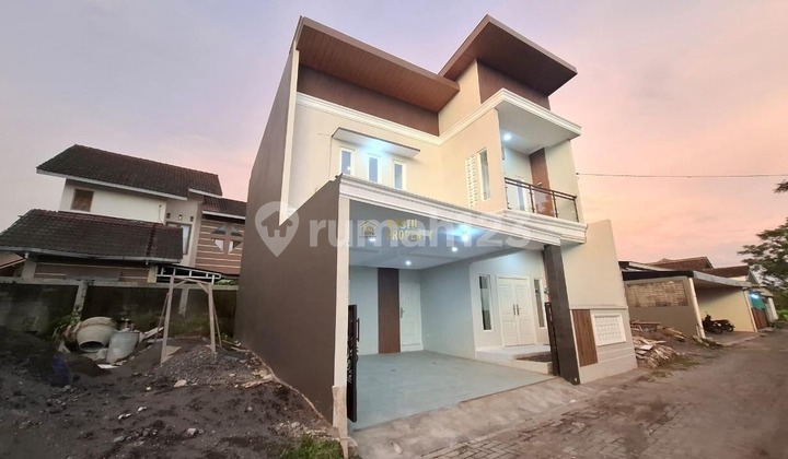 Rumah Mewah Semi Furnish, View Tol Jogja-Solo di Purwomartani 2