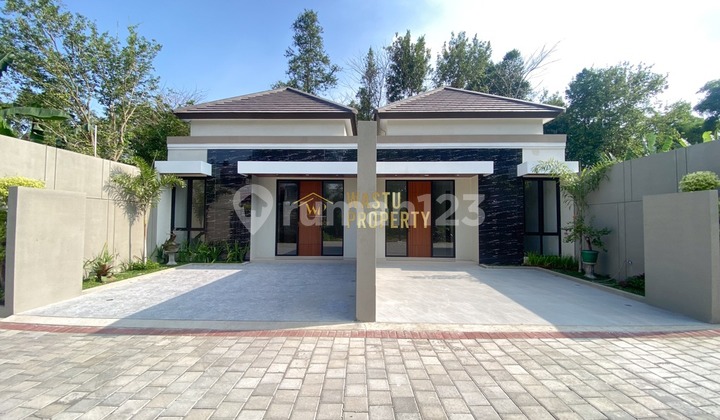 Rumah Cantik 2 Unit, Dekat Kampus Uii di Ngaglik 2
