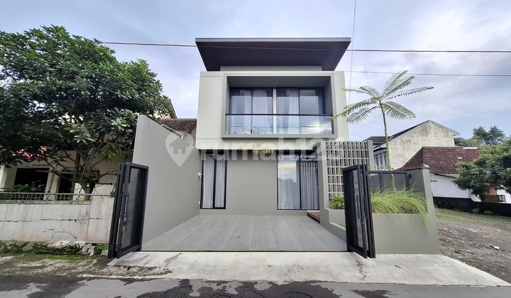 Contemporary House Ready to Occupy, Fully Furnished Near Gentan Market, Sleman 1