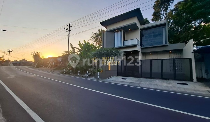 Luxury Fully Furnished House, Close to Al Azhar and UGM Campus in Ngaglik