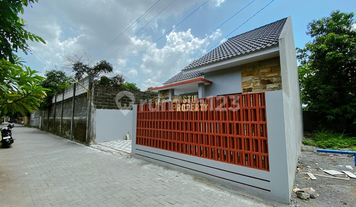 Rumah Modern Siap Huni, Dekat Jogja Bay di Wedomartani