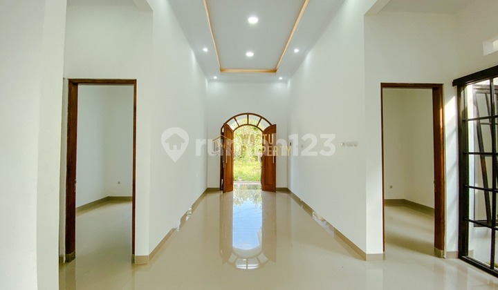 Rumah Mewah Klasik Tipe Besar, Dekat Jalan Besi Jangkang Rumah Mewah Klasik Tipe Besar, Dekat Jalan Besi Jangkang