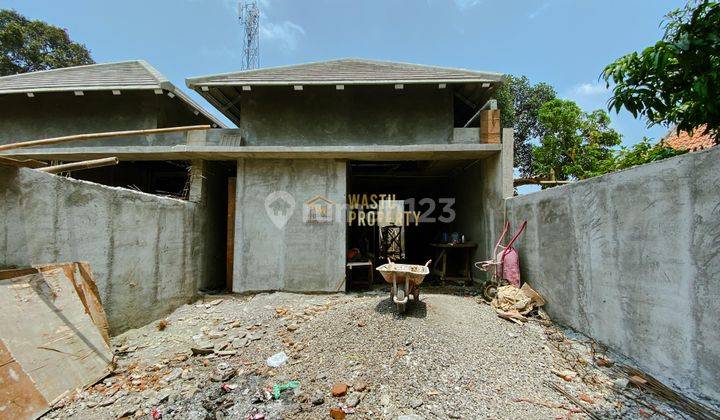 Rumah Cantik, Carpot Muat 2 Mobil Di Kalasan, Sleman 2