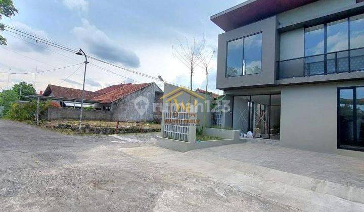 Dapatkan Segera Rumah Taman Cantik Baru Untuk Keluarga Anda  2